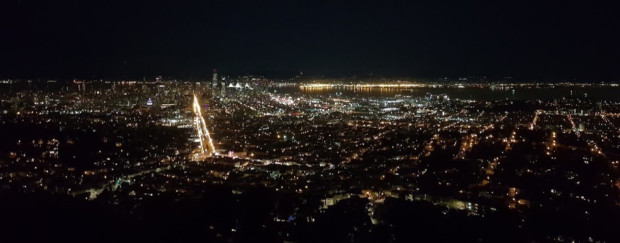 A wonderful night view picture taken in San-Francisco, from Twin Peaks on January 31, 2018. Credits to my labmate and friend, YJ.